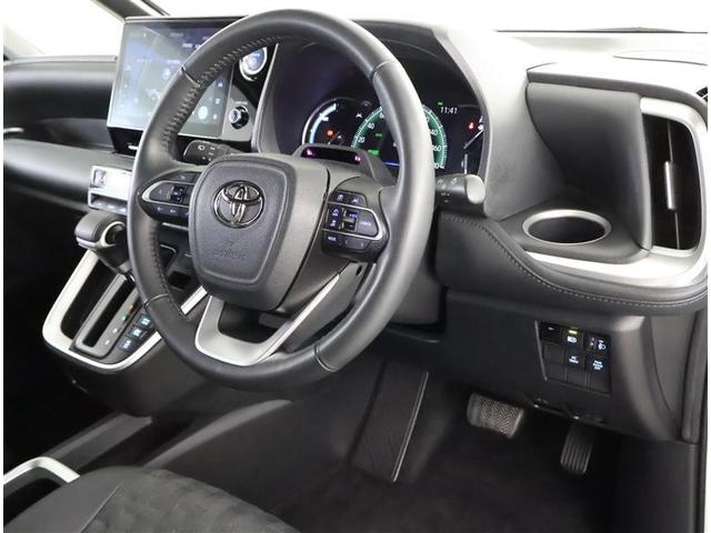 ���ʂ��̂悢��������Ƃ������E�ŁA�N�ł��^�]���₷���ł��B�^�]�̂��₷���͔��ɂ����ɂ��q����܂����