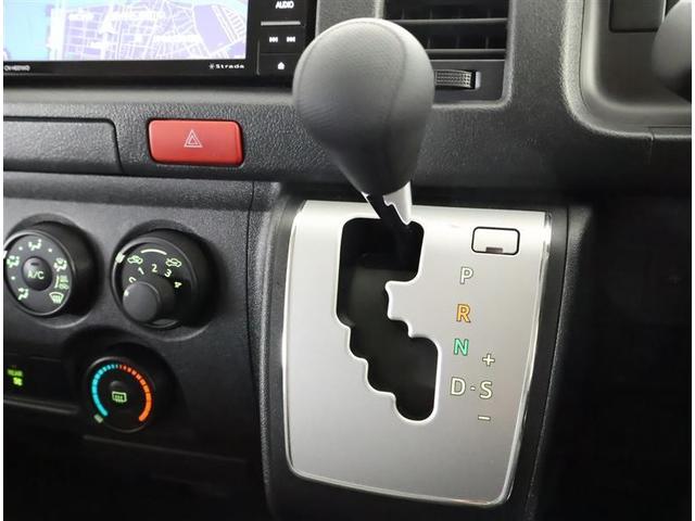 �e���݂₷���V�t�g�ł��B�@�⓹��M���̑������{�ł͑��삪�ȒP�ł����ł��B�@�V�t�g�`�F���W���₷�����ɔz�u����Ă���̂ő��삵�Ղ��ł���B