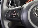 ステアリングスイッチ付き。前方から目を離すことなく操作することが可能です。