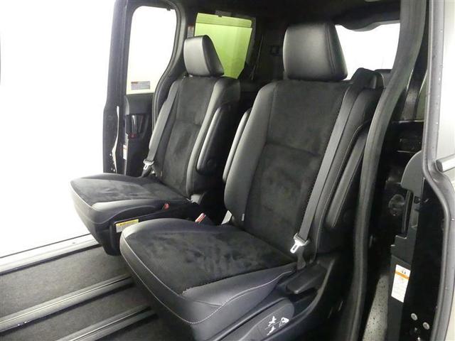 ヴォクシー ZS 煌III フルセグ メモリーナビ DVD再生 バックカメラ 衝突被害軽減システム ETC 両側電動スライド LEDヘッドランプ ウオークスルー 乗車定員7人 3列シート ワンオーナー フルエアロ(14枚目)