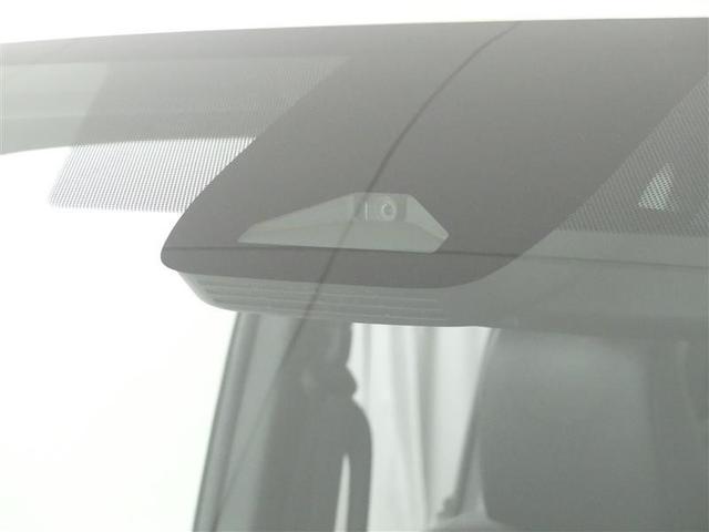 ノア ハイブリッドＳ－Ｚ　フルセグ　メモリーナビ　ＤＶＤ再生　バックカメラ　衝突被害軽減システム　ＥＴＣ　両側電動スライド　ＬＥＤヘッドランプ　乗車定員７人　３列シート　ワンオーナー（9枚目）