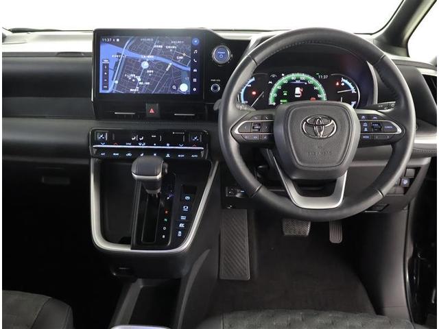 ヴォクシー ハイブリッドＳ－Ｚ　フルセグ　メモリーナビ　ＤＶＤ再生　後席モニター　バックカメラ　衝突被害軽減システム　ＥＴＣ　両側電動スライド　ＬＥＤヘッドランプ　乗車定員７人　３列シート　ワンオーナー（4枚目）