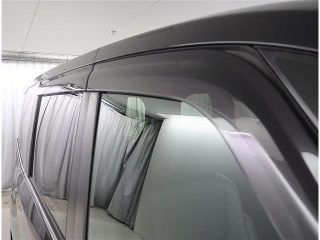 ヴォクシー ハイブリッドＳ－Ｚ　フルセグ　メモリーナビ　ＤＶＤ再生　後席モニター　バックカメラ　衝突被害軽減システム　ＥＴＣ　両側電動スライド　ＬＥＤヘッドランプ　乗車定員７人　３列シート　ワンオーナー（32枚目）