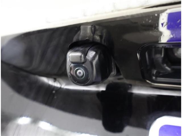 ノア Si ダブルバイビーII 4WD フルセグ メモリーナビ DVD再生 後席モニター バックカメラ 衝突被害軽減システム ETC 両側電動スライド LEDヘッドランプ ウオークスルー 乗車定員7人 3列シート ワンオーナー(8枚目)