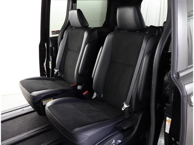 ノア Si ダブルバイビーII 4WD フルセグ メモリーナビ DVD再生 後席モニター バックカメラ 衝突被害軽減システム ETC 両側電動スライド LEDヘッドランプ ウオークスルー 乗車定員7人 3列シート ワンオーナー(12枚目)