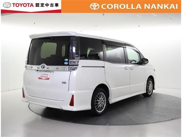 ヴォクシー ハイブリッドＺＳ　煌ＩＩＩ　フルセグ　メモリーナビ　ＤＶＤ再生　バックカメラ　衝突被害軽減システム　ＥＴＣ　両側電動スライド　ＬＥＤヘッドランプ　乗車定員７人　３列シート　ワンオーナー　フルエアロ（3枚目）