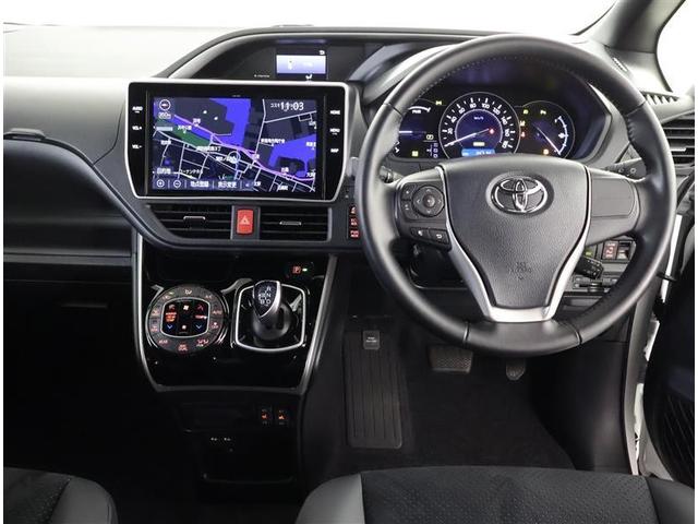 ヴォクシー ハイブリッドＺＳ　煌ＩＩＩ　フルセグ　メモリーナビ　ＤＶＤ再生　バックカメラ　衝突被害軽減システム　ＥＴＣ　両側電動スライド　ＬＥＤヘッドランプ　乗車定員７人　３列シート　ワンオーナー　フルエアロ（4枚目）