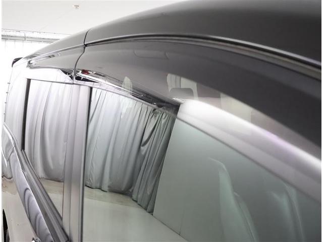 ノア ハイブリッドＳｉ　ダブルバイビーＩＩ　フルセグ　メモリーナビ　ＤＶＤ再生　バックカメラ　衝突被害軽減システム　ＥＴＣ　ドラレコ　両側電動スライド　ＬＥＤヘッドランプ　乗車定員７人　３列シート　フルエアロ（32枚目）