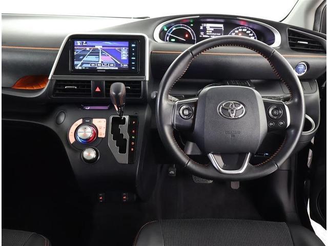 シエンタ ハイブリッドＧ　クエロ　フルセグ　メモリーナビ　ＤＶＤ再生　バックカメラ　衝突被害軽減システム　ＥＴＣ　ドラレコ　両側電動スライド　ＬＥＤヘッドランプ　乗車定員７人　３列シート　ワンオーナー（4枚目）