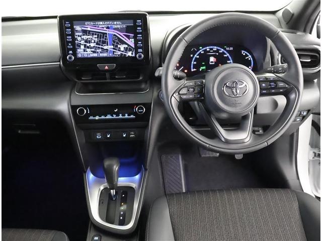 ヤリスクロス ハイブリッドＺ　メモリーナビ　バックカメラ　衝突被害軽減システム　ＥＴＣ　ＬＥＤヘッドランプ　ワンオーナー　フルエアロ（4枚目）