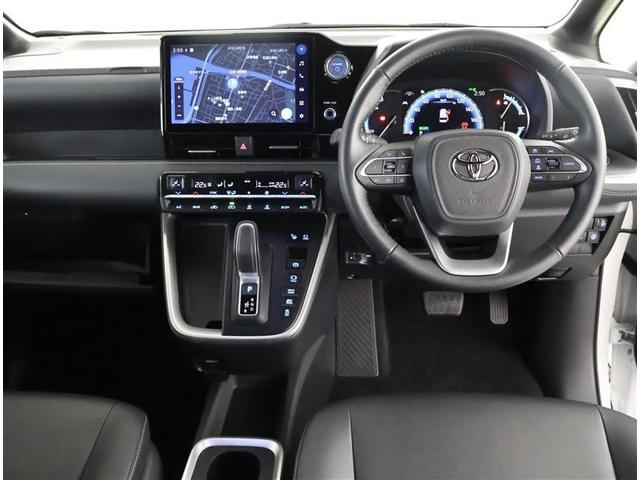 ノア ハイブリッドＳ－Ｚ　フルセグ　メモリーナビ　ＤＶＤ再生　バックカメラ　衝突被害軽減システム　ＥＴＣ　両側電動スライド　ＬＥＤヘッドランプ　乗車定員７人　３列シート　ワンオーナー（4枚目）