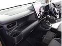 Ｇ　フルセグ　バックカメラ　衝突被害軽減システム　ＥＴＣ　ドラレコ　両側電動スライド　ＬＥＤヘッドランプ　乗車定員７人　３列シート　ワンオーナー（28枚目）