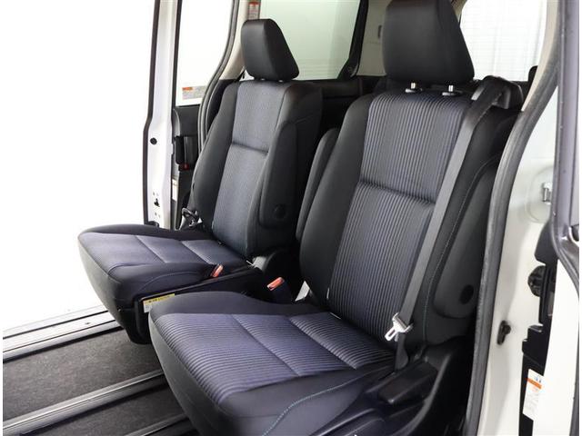 ヴォクシー ＺＳ　煌　９インチフルセグメモリーナビ　Ｂｌｕｅｔｏｏｔｈ　ＤＶＤ再生　バックカメラ　ＥＴＣ　両側電動スライド　ＬＥＤヘッドランプ　ウオークスルー　乗車定員７人　３列シート　フルエアロ　アイドリングストップ（11枚目）