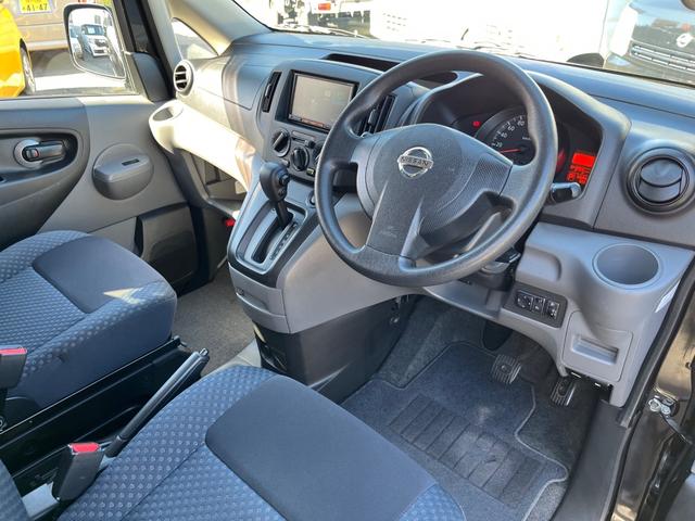 ＮＶ２００バネットバン ＧＸ　純正ナビ　バックモニター　ＥＴＣ　キーレス　ドライブレコーダー　フェンダーポール　両側スライドドア　フォグ　ＡＢＳ　マット　サイドバイザー（19枚目）