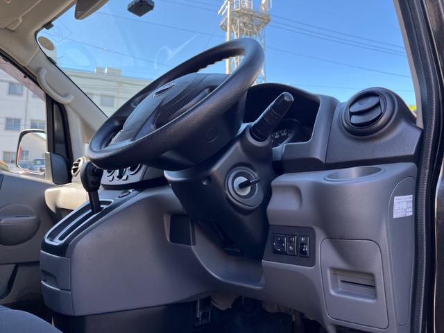 ＮＶ２００バネットバン ＧＸ　純正ナビ　バックモニター　ＥＴＣ　キーレス　ドライブレコーダー　フェンダーポール　両側スライドドア　フォグ　ＡＢＳ　マット　サイドバイザー（20枚目）