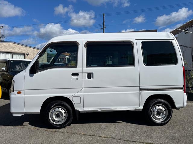 サンバーバン トランスポーター　キーレス　両側スライドドア　ヘッドライトレベライザー　パワーモード　サイドバイザー　カップホルダー　マット（14枚目）