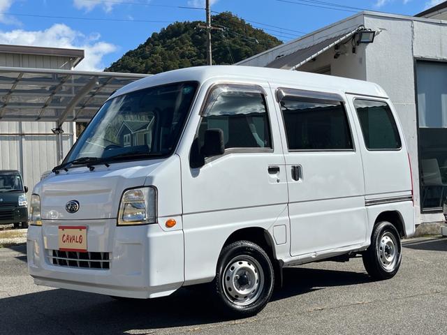 サンバーバン トランスポーター　キーレス　両側スライドドア　ヘッドライトレベライザー　パワーモード　サイドバイザー　カップホルダー　マット（16枚目）