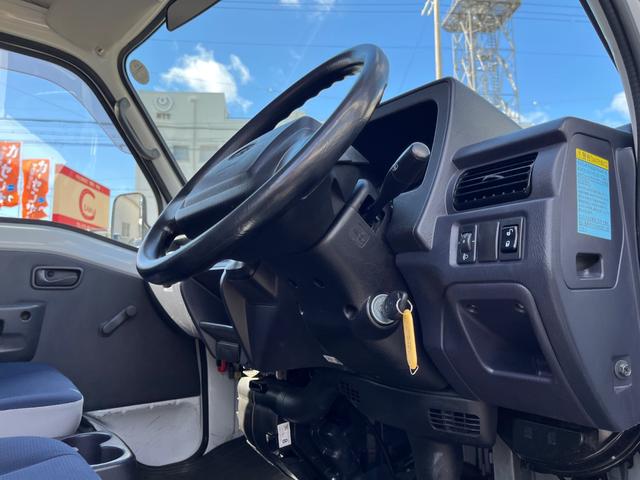 サンバーバン トランスポーター　キーレス　両側スライドドア　ヘッドライトレベライザー　パワーモード　サイドバイザー　カップホルダー　マット（20枚目）