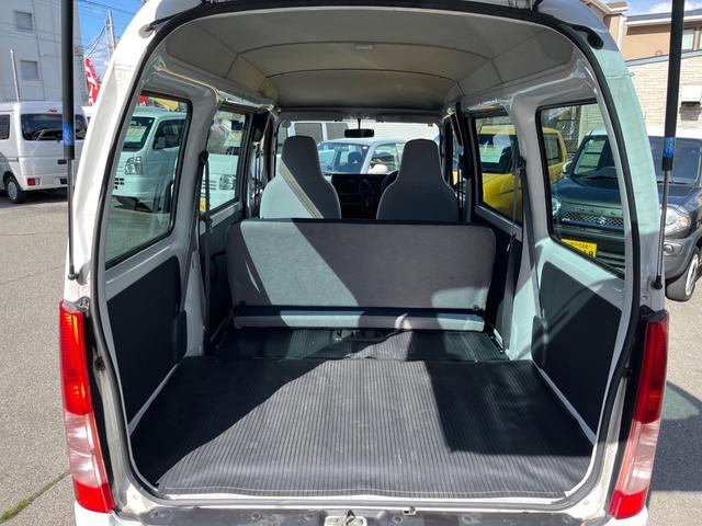 サンバーバン トランスポーター　キーレス　両側スライドドア　ヘッドライトレベライザー　パワーモード　サイドバイザー　カップホルダー　マット（23枚目）