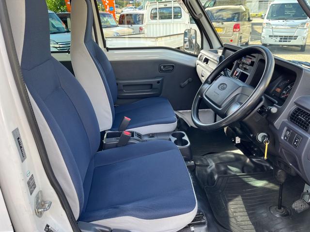 サンバーバン トランスポーター　キーレス　両側スライドドア　ヘッドライトレベライザー　パワーモード　サイドバイザー　カップホルダー　マット（33枚目）