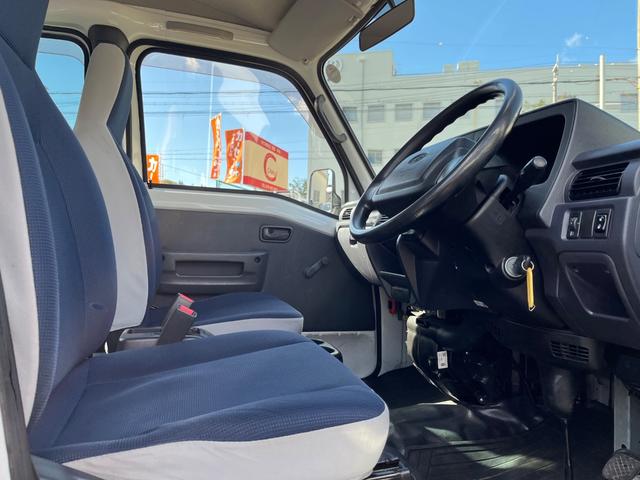 サンバーバン トランスポーター　キーレス　両側スライドドア　ヘッドライトレベライザー　パワーモード　サイドバイザー　カップホルダー　マット（34枚目）