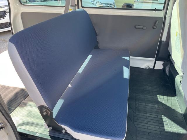 サンバーバン トランスポーター　キーレス　両側スライドドア　ヘッドライトレベライザー　パワーモード　サイドバイザー　カップホルダー　マット（38枚目）
