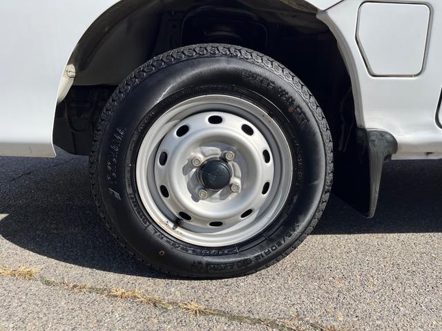 サンバーバン トランスポーター　キーレス　両側スライドドア　ヘッドライトレベライザー　パワーモード　サイドバイザー　カップホルダー　マット（51枚目）