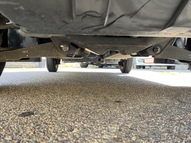 サンバーバン トランスポーター　キーレス　両側スライドドア　ヘッドライトレベライザー　パワーモード　サイドバイザー　カップホルダー　マット（54枚目）