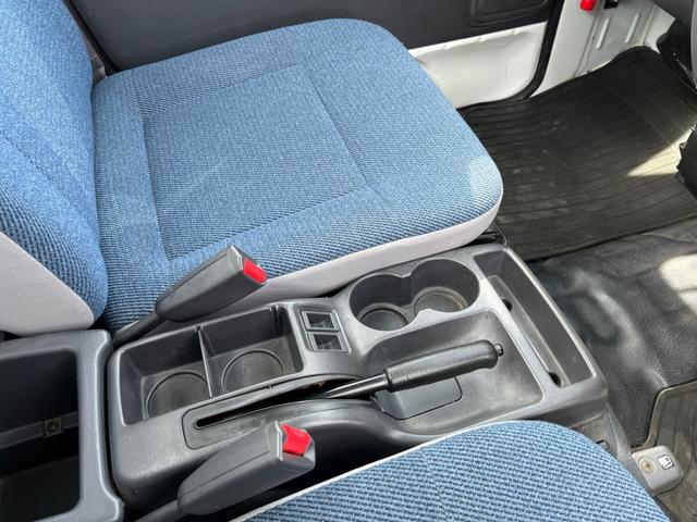 サンバートラック TC スーパーチャージャー 4WD 純正オーディオ サイドバイザー マット(29枚目)