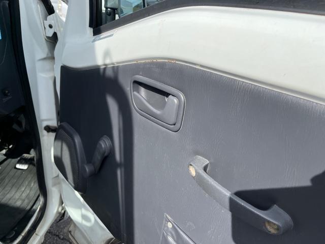 サンバートラック TC スーパーチャージャー 4WD 純正オーディオ サイドバイザー マット(33枚目)