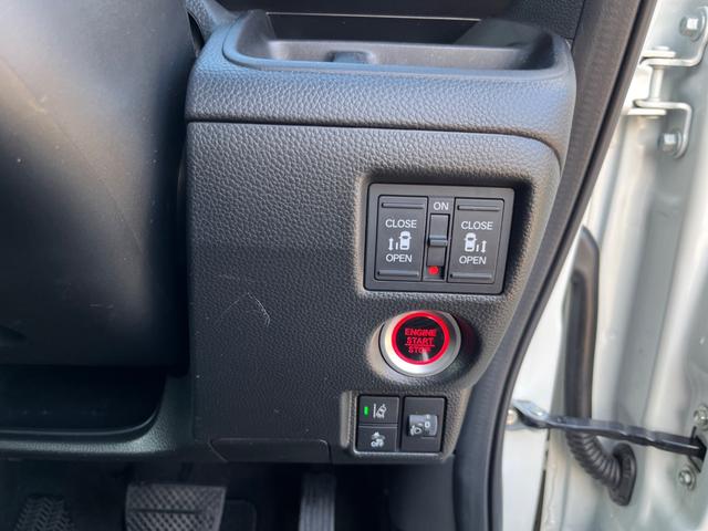 Ｎ－ＢＯＸカスタム Ｌターボ　両側パワスラ　純正ギャザーズナビ　バックモニター　ＥＴＣ　ドライブレコーダー　コーナーセンサー　ＬＥＤオートライト　ＬＥＤフォグ　クルーズコントロール　ハーフレザー調シート（30枚目）