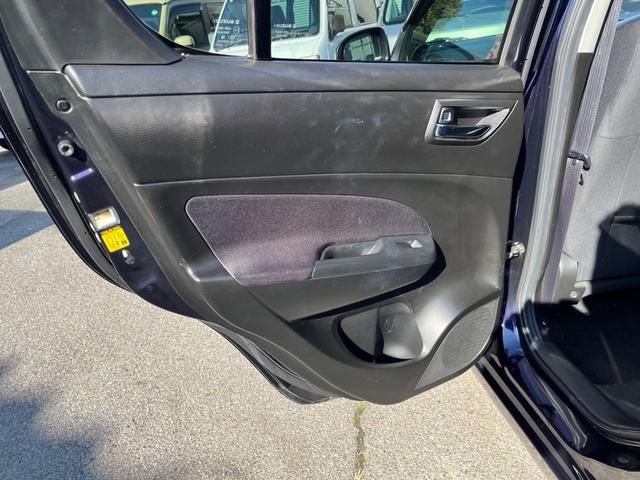 スイフト XG ユーザー様買取車両 社外ナビ 社外15AW ETC スマートキー プッシュスタート 電格ミラー セキュリティアラーム ヘッドライトレベライザー リアスポイラー(46枚目)