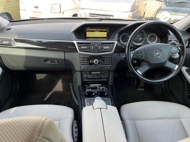 Eクラスステーションワゴン E350ブルテックステーションワゴンアバンG ディーゼルターボ サンルーフ 純正ナビ バックモニター キーレス ETC HIDライト 本革シート 革巻きステアリング 電動リアゲート ルーフレール(3枚目)