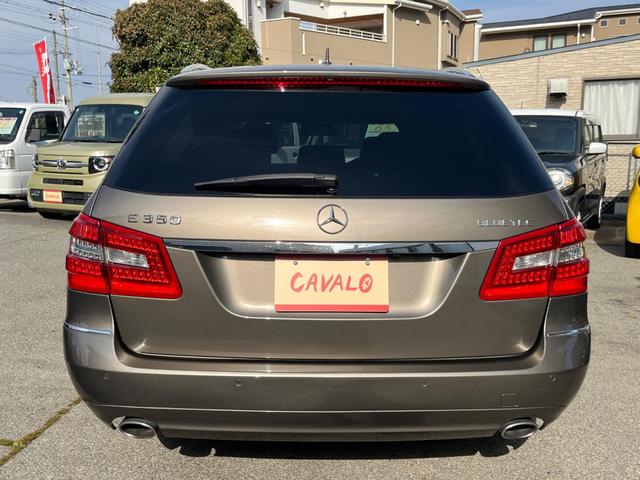 Eクラスステーションワゴン E350ブルテックステーションワゴンアバンG ディーゼルターボ サンルーフ 純正ナビ バックモニター キーレス ETC HIDライト 本革シート 革巻きステアリング 電動リアゲート ルーフレール(11枚目)