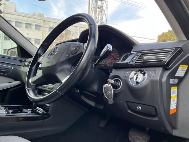 Eクラスステーションワゴン E350ブルテックステーションワゴンアバンG ディーゼルターボ サンルーフ 純正ナビ バックモニター キーレス ETC HIDライト 本革シート 革巻きステアリング 電動リアゲート ルーフレール(20枚目)