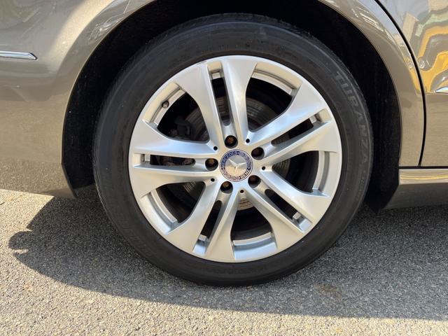 Eクラスステーションワゴン E350ブルテックステーションワゴンアバンG ディーゼルターボ サンルーフ 純正ナビ バックモニター キーレス ETC HIDライト 本革シート 革巻きステアリング 電動リアゲート ルーフレール(26枚目)