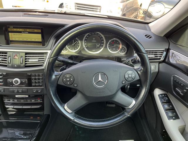 Eクラスステーションワゴン E350ブルテックステーションワゴンアバンG ディーゼルターボ サンルーフ 純正ナビ バックモニター キーレス ETC HIDライト 本革シート 革巻きステアリング 電動リアゲート ルーフレール(37枚目)