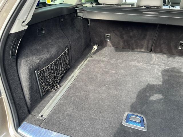 Eクラスステーションワゴン E350ブルテックステーションワゴンアバンG ディーゼルターボ サンルーフ 純正ナビ バックモニター キーレス ETC HIDライト 本革シート 革巻きステアリング 電動リアゲート ルーフレール(43枚目)