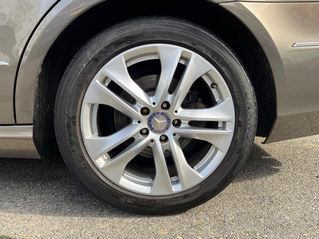 Eクラスステーションワゴン E350ブルテックステーションワゴンアバンG ディーゼルターボ サンルーフ 純正ナビ バックモニター キーレス ETC HIDライト 本革シート 革巻きステアリング 電動リアゲート ルーフレール(58枚目)