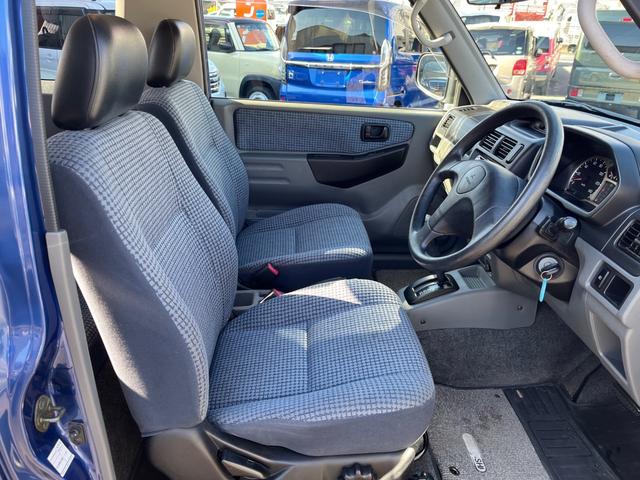 パジェロミニ Ｖ　４ＷＤ　ターボモデル　キーレス　フォグ　背面タイヤ　社外ＣＤオーディオ　純正１５ＡＷ　サイドバイザー　マット（35枚目）