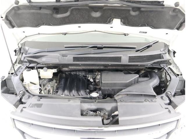 セレナ ハイウェイスターＳ－ＨＶアドバンスドセーフティパック　ワンオーナー　衝突被害軽減　乗車定員８人　後席モニター　両側電動スライド　　フルセグメモリーナビ　後席モニター　ＤＶＤ再生　ミュージックプレイヤー接続可　ＥＴＣ　ＬＥＤヘッドランプ（32枚目）