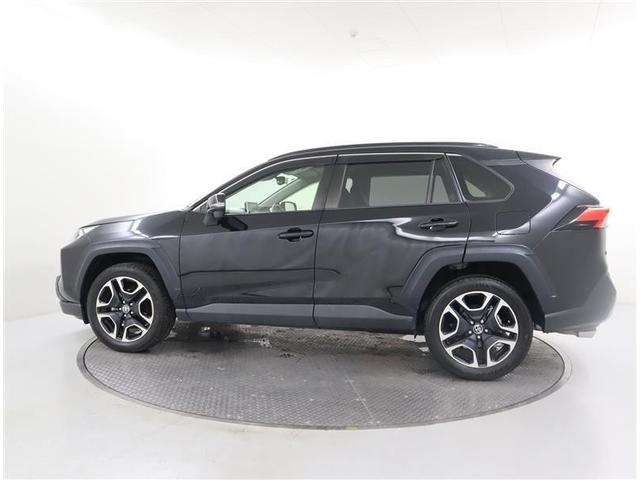 ＲＡＶ４ アドベンチャー　認定中古車　ワンオーナー　点検整備記録簿　ＴＲＤエアロ　衝突被害軽減　アクセル踏み間違い防止　ブラインドスポットモニター　フルセグナビ　ディスプレイオーディオ　電動シート　電動バックドア　ＥＴＣ（3枚目）
