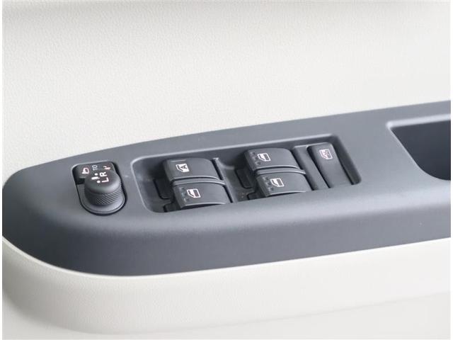 パッソ Ｘ　認定中古車　ワンオーナー　点検整備記録簿　衝突被害軽減　アクセル踏み間違い防止　ワンセグメモリーナビ　ＥＴＣ　スマートキー　フロントベンチシート　オートライト　オートマチックハイビーム（15枚目）