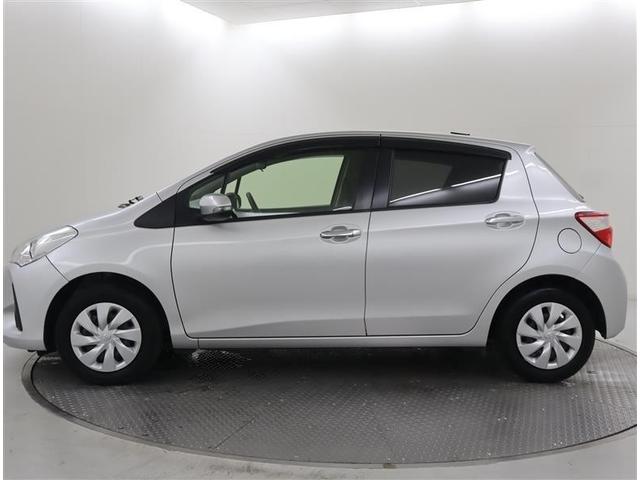 ヴィッツ F セーフティーエディション フルセグ メモリーナビ DVD再生 ミュージックプレイヤー接続可 バックカメラ 衝突被害軽減システム ETC ワンオーナー 記録簿(3枚目)