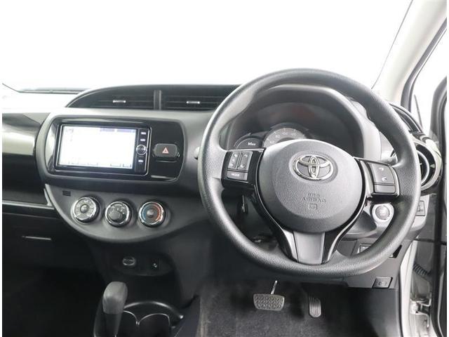 ヴィッツ F セーフティーエディション フルセグ メモリーナビ DVD再生 ミュージックプレイヤー接続可 バックカメラ 衝突被害軽減システム ETC ワンオーナー 記録簿(7枚目)