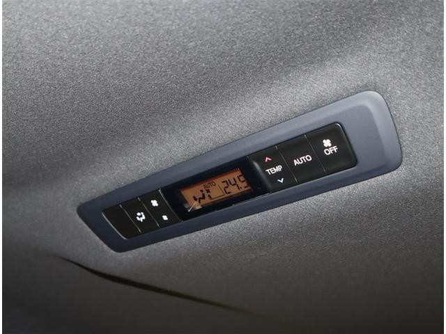 ヴォクシー ＺＳ　煌ＩＩＩ　フルセグ　メモリーナビ　ＤＶＤ再生　ミュージックプレイヤー接続可　バックカメラ　衝突被害軽減システム　ＥＴＣ　両側電動スライド　ＬＥＤヘッドランプ　ウオークスルー　乗車定員７人　３列シート　フルエアロ（9枚目）