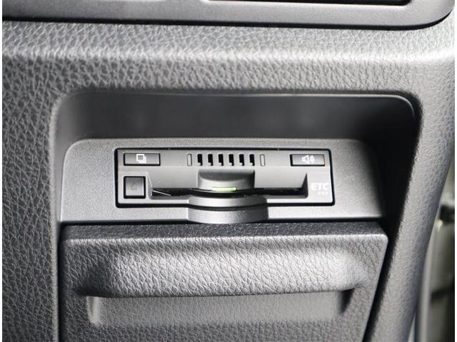 ヴォクシー ＺＳ　煌ＩＩＩ　フルセグ　メモリーナビ　ＤＶＤ再生　ミュージックプレイヤー接続可　バックカメラ　衝突被害軽減システム　ＥＴＣ　両側電動スライド　ＬＥＤヘッドランプ　ウオークスルー　乗車定員７人　３列シート　フルエアロ（20枚目）