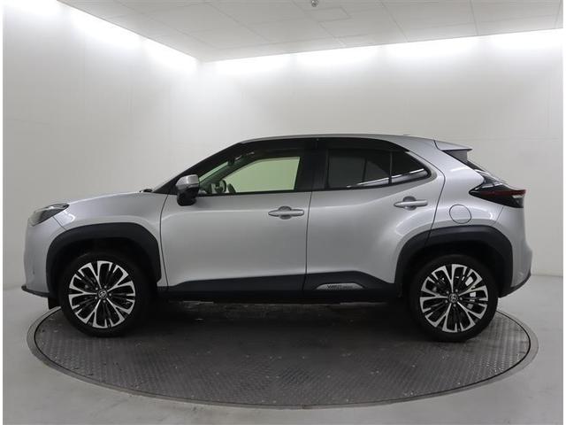 ヤリスクロス Ｚ　フルセグ　メモリーナビ　ミュージックプレイヤー接続可　バックカメラ　衝突被害軽減システム　ドラレコ　ＬＥＤヘッドランプ　ワンオーナー　記録簿（3枚目）