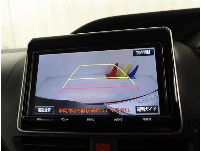 ノア Ｓｉ　フルセグ　メモリーナビ　ＤＶＤ再生　ミュージックプレイヤー接続可　バックカメラ　衝突被害軽減システム　ＥＴＣ　両側電動スライド　ＬＥＤヘッドランプ　ウオークスルー　乗車定員７人　３列シート　フルエアロ（9枚目）