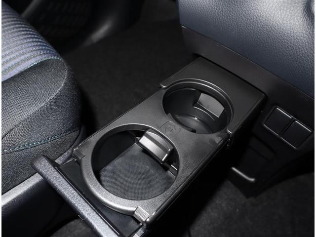 ノア Ｓｉ　フルセグ　メモリーナビ　ＤＶＤ再生　ミュージックプレイヤー接続可　バックカメラ　衝突被害軽減システム　ＥＴＣ　両側電動スライド　ＬＥＤヘッドランプ　ウオークスルー　乗車定員７人　３列シート　フルエアロ（17枚目）